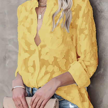 Elegant women's blouse with floral pattern, casual chic style for outings and office