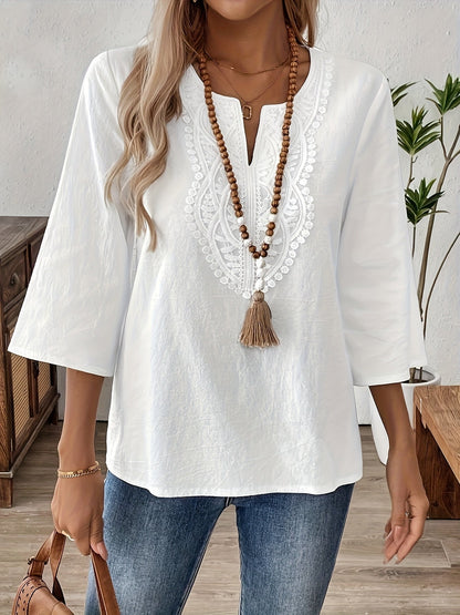 Blus för kvinnor i bohemisk chic stil med långa ärmar och broderi för en avslappnad och elegant look