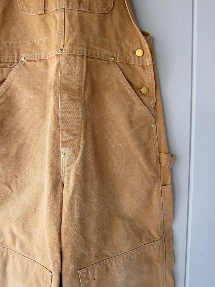Loose overalls with adjustable straps and pockets