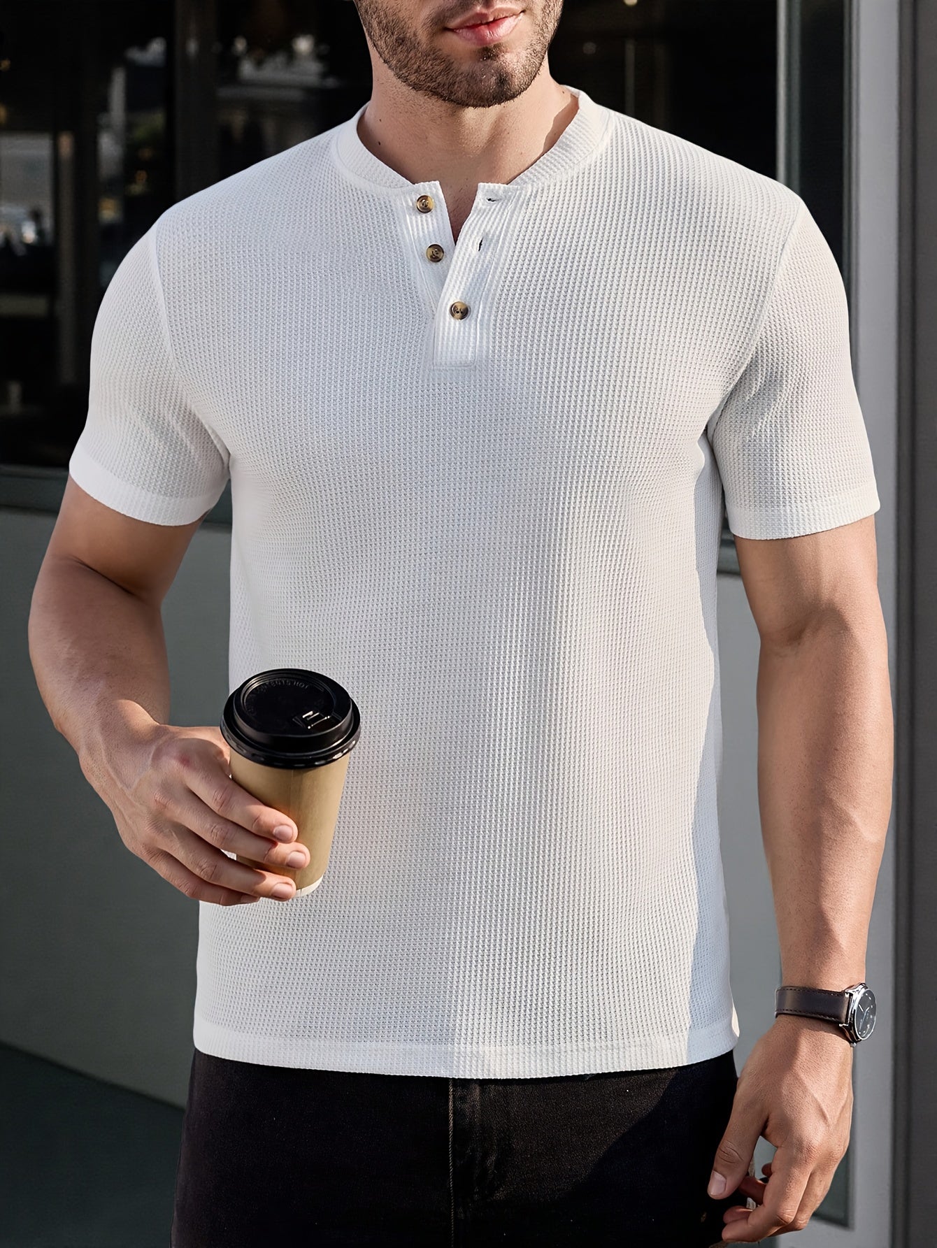 T-shirt Henley męski z krótkim rękawem i fakturą – nowoczesny i elegancki styl na casualowe wyjścia