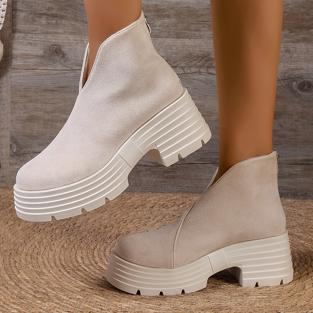 Bottes courtes compensées femme noires à semelle épaisse et fermeture éclair