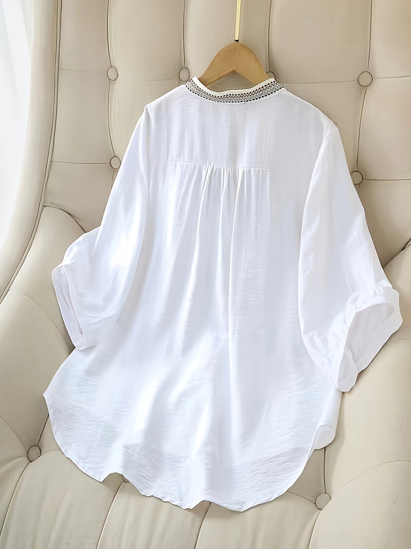 Elegant women's blouse with 3/4 sleeves, boho chic style, embroidered for spring and summer