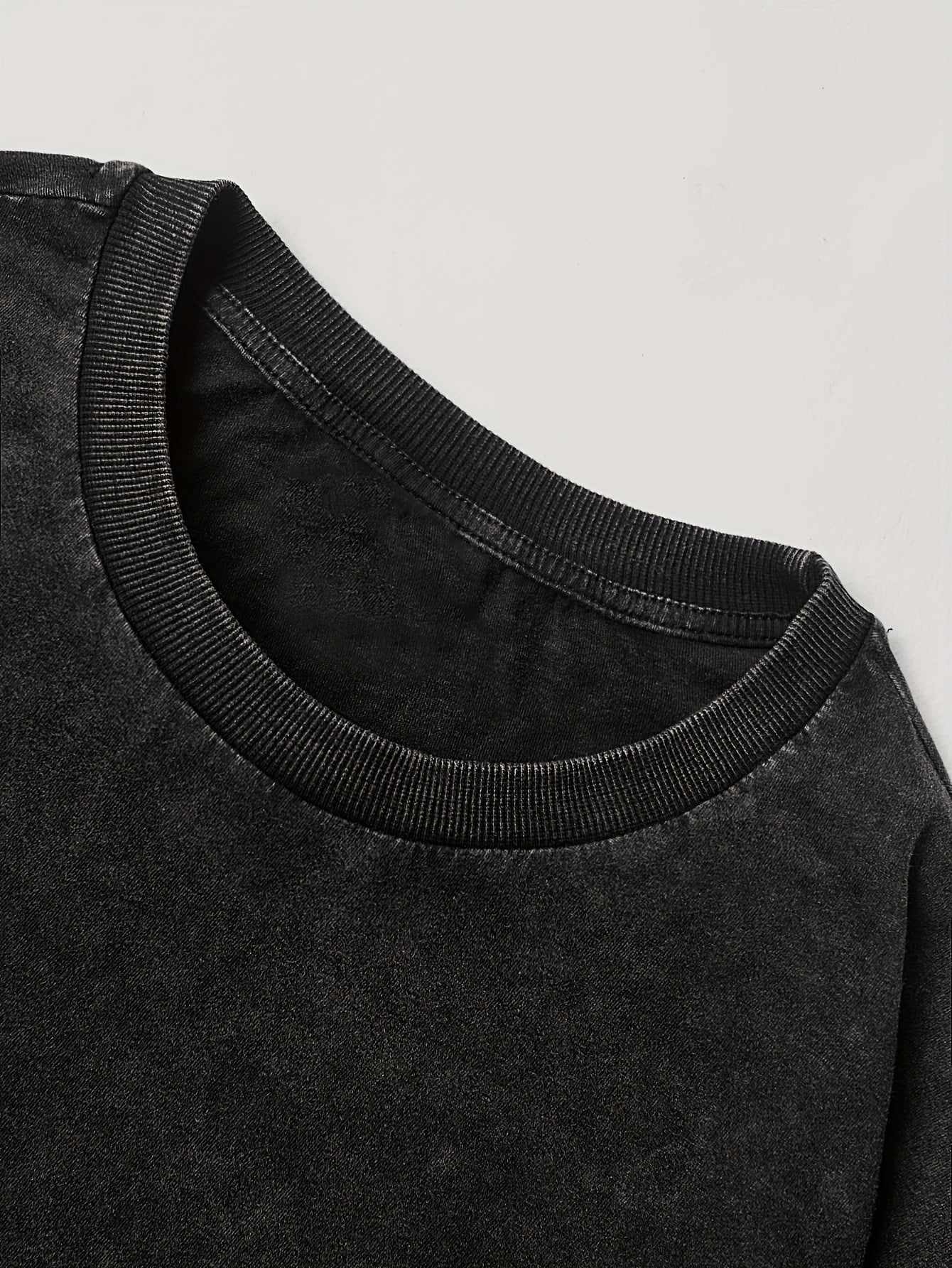 Sweat-shirt Homme ample noir délavé imprimé texte et écussons style racing