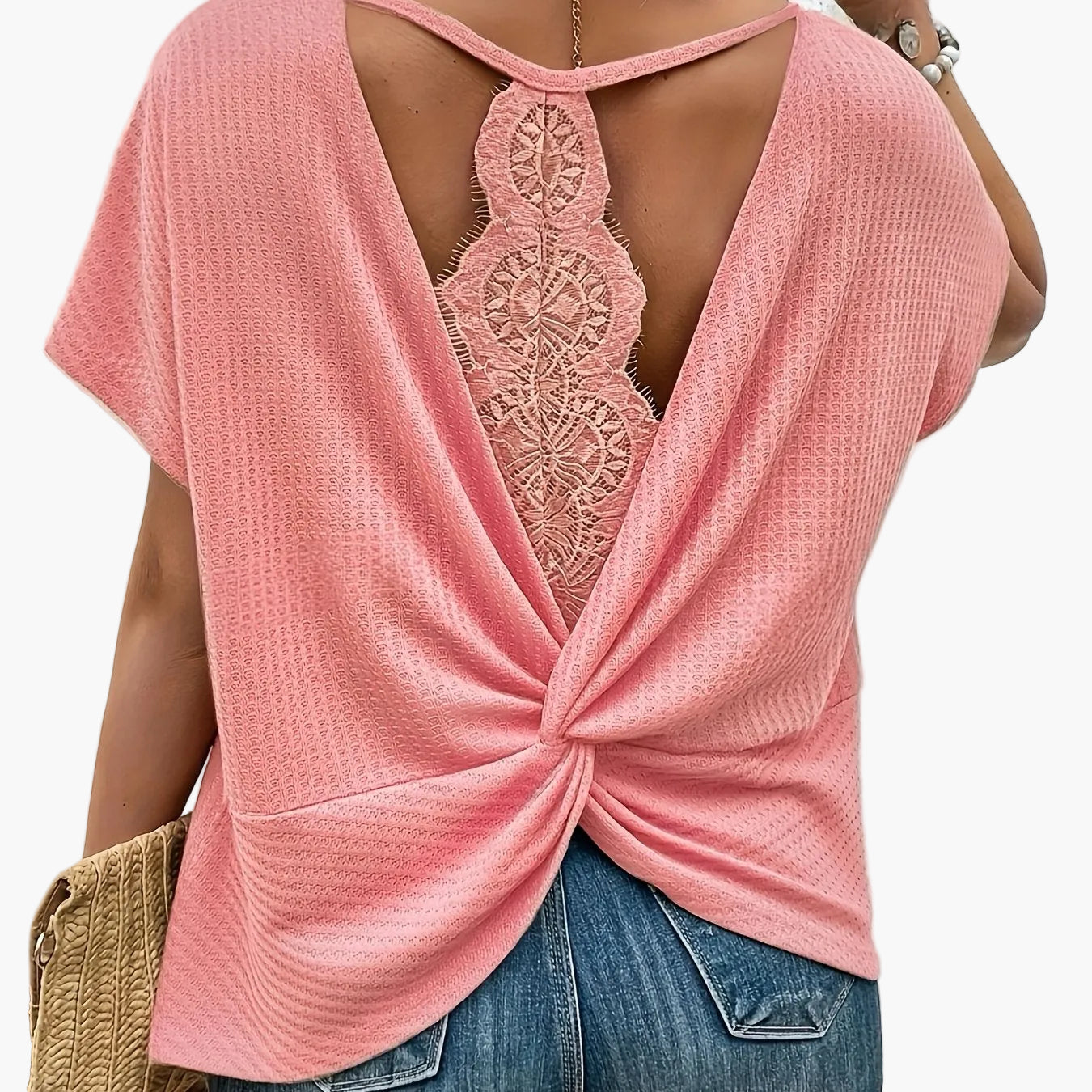 Dame T-shirt i elegant stil med korte ærmer, casual chic