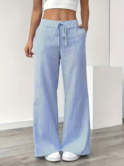 Weite gestreifte Damenhose im lässigen Stil, ideal für Wochenenden und Sommer  