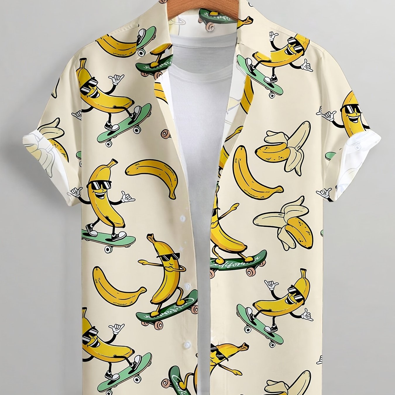 Lässiges Herrenhemd mit lustigem Bananen-Skateboard-Motiv, sommerlich und originell  