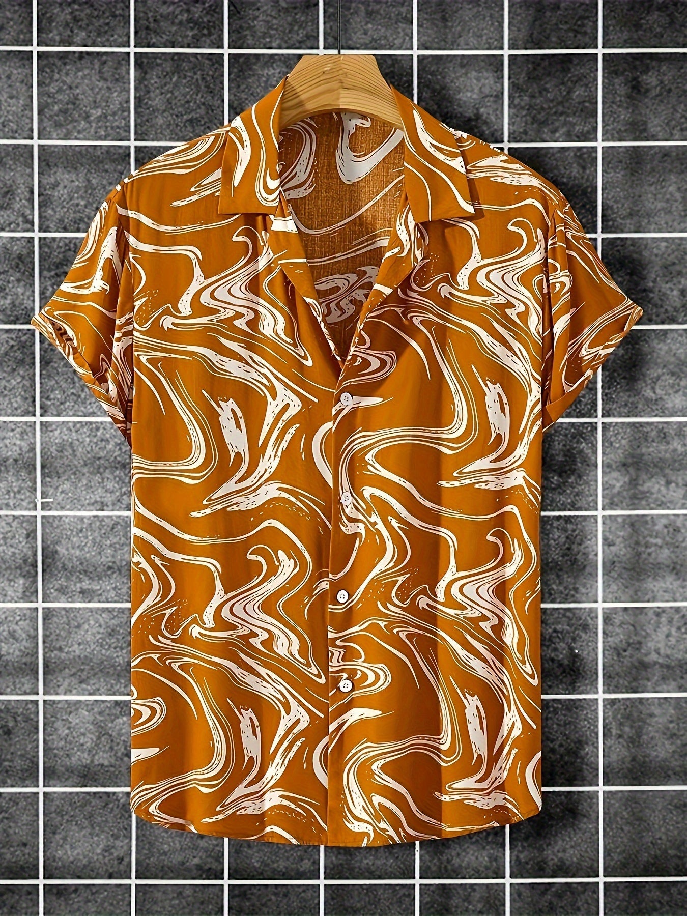 Chemise de style resort à manches courtes pour homme, motif marbré moderne, idéale pour les vacances et sorties décontractées