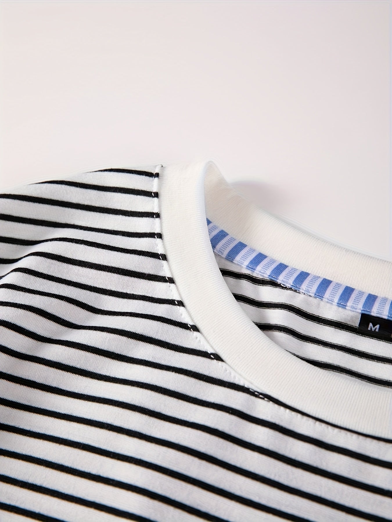 T-shirt à rayures horizontales homme style casual moderne manches courtes