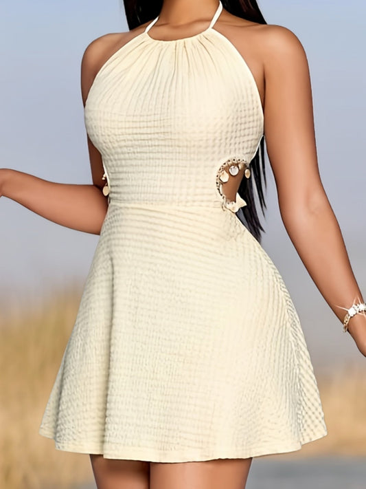 Robe courte femme style bohème col licou, coupe patineuse, détails ajourés tendance été