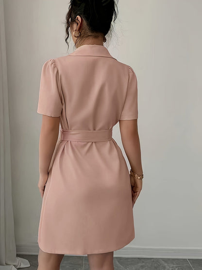Elegantes Damen-Blazerkleid mit kurzen Ärmeln und Doppelknopfverschluss für Büro und besondere Anlässe  