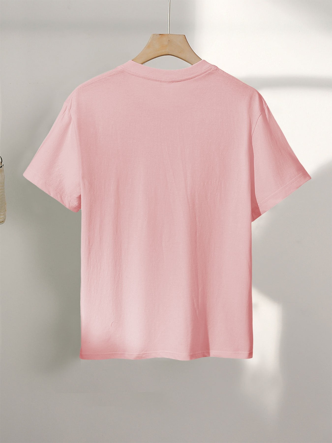 T-shirt Femme Style Art Moderne Visage Abstrait – Casual et Tendance