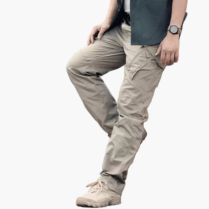 Taktische Cargohose für Herren im utilitaristischen Stil für Abenteuer und Outdoor  