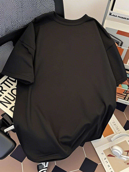 Legeres Herren-T-Shirt mit trendigem Streetwear-Motiv eines urbanen Bären