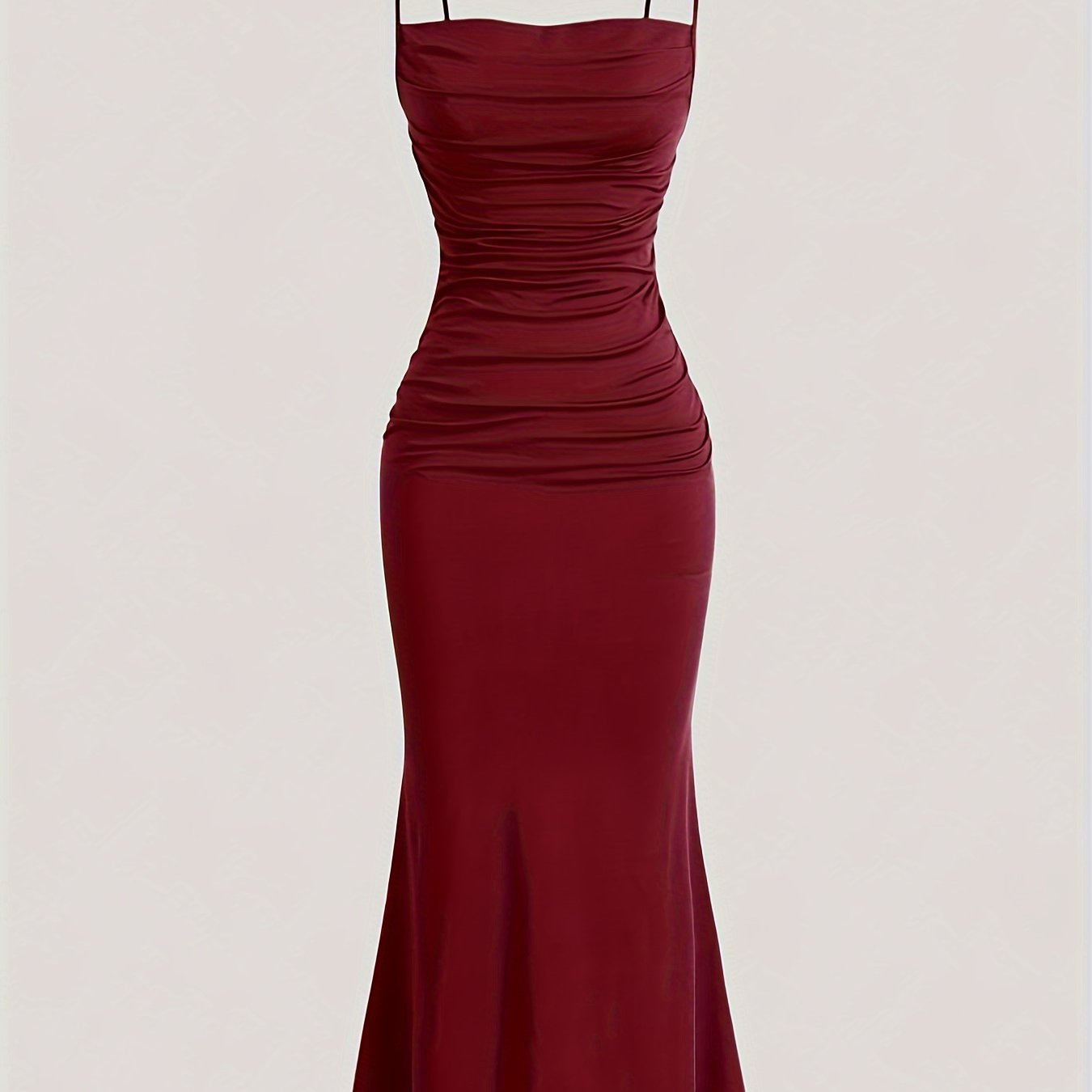 Robe longue de soirée femme à bretelles fines et drapé, silhouette sirène élégante pour événements formels