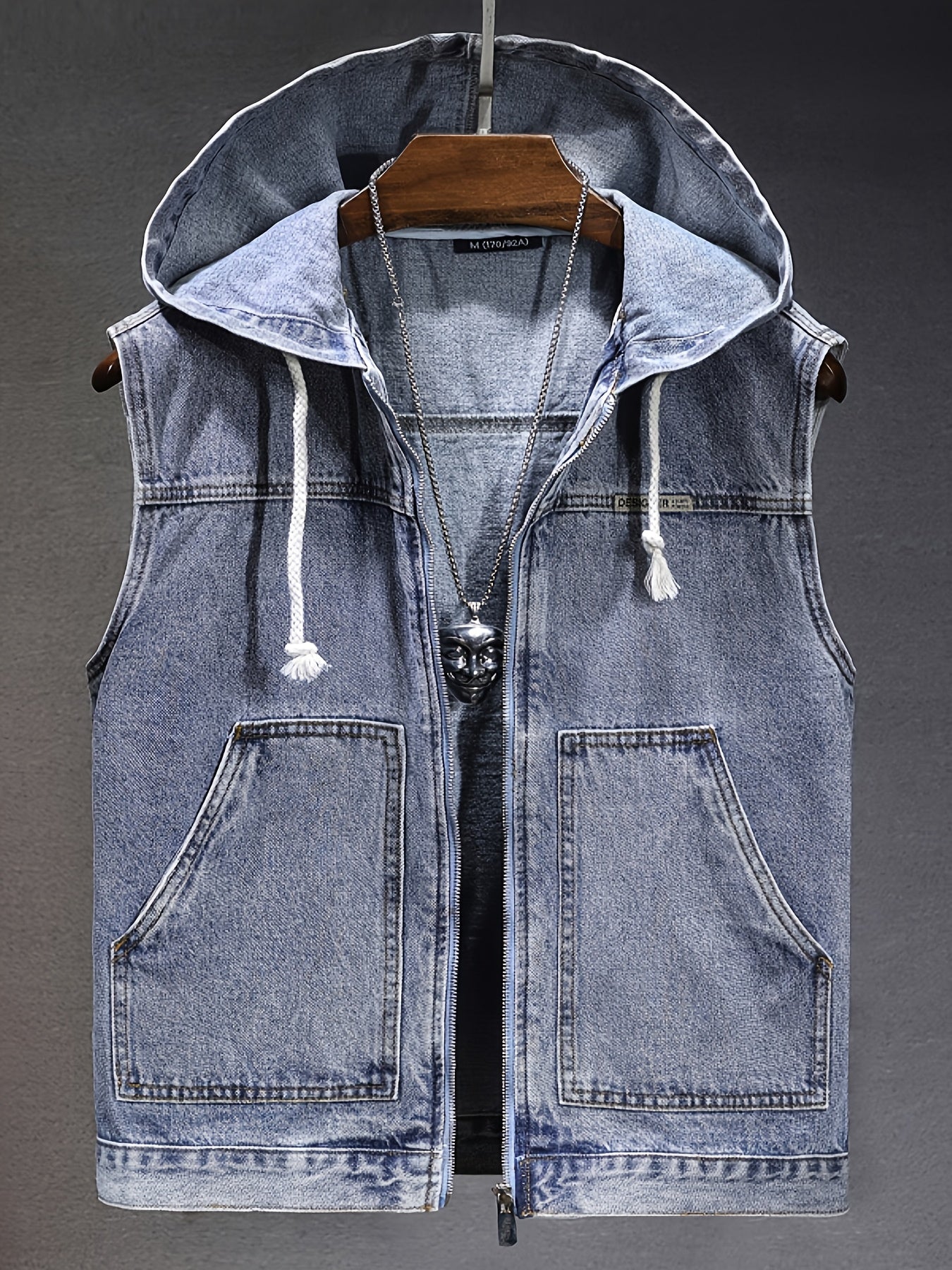 Veste sans manches à capuche pour homme en denim noir délavé