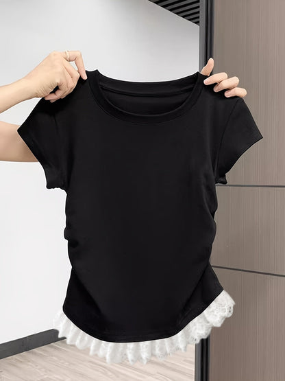 T-shirt femme élégant à manches courtes avec détail plissé et finition dentelle – Style décontracté et chic