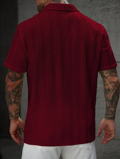 Chemise décontractée à rayures ondulées pour homme – Style estival tendance, idéale pour les sorties et les week-ends