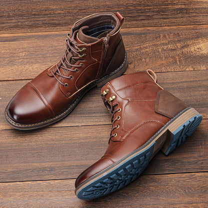 Bottes montantes pour homme marron avec lacets et semelle bleue contrastante