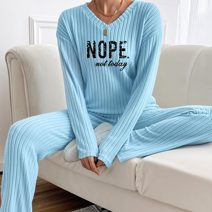 Ensemble côtelé Femme avec inscription "NOPE not today", col en V et pantalon large