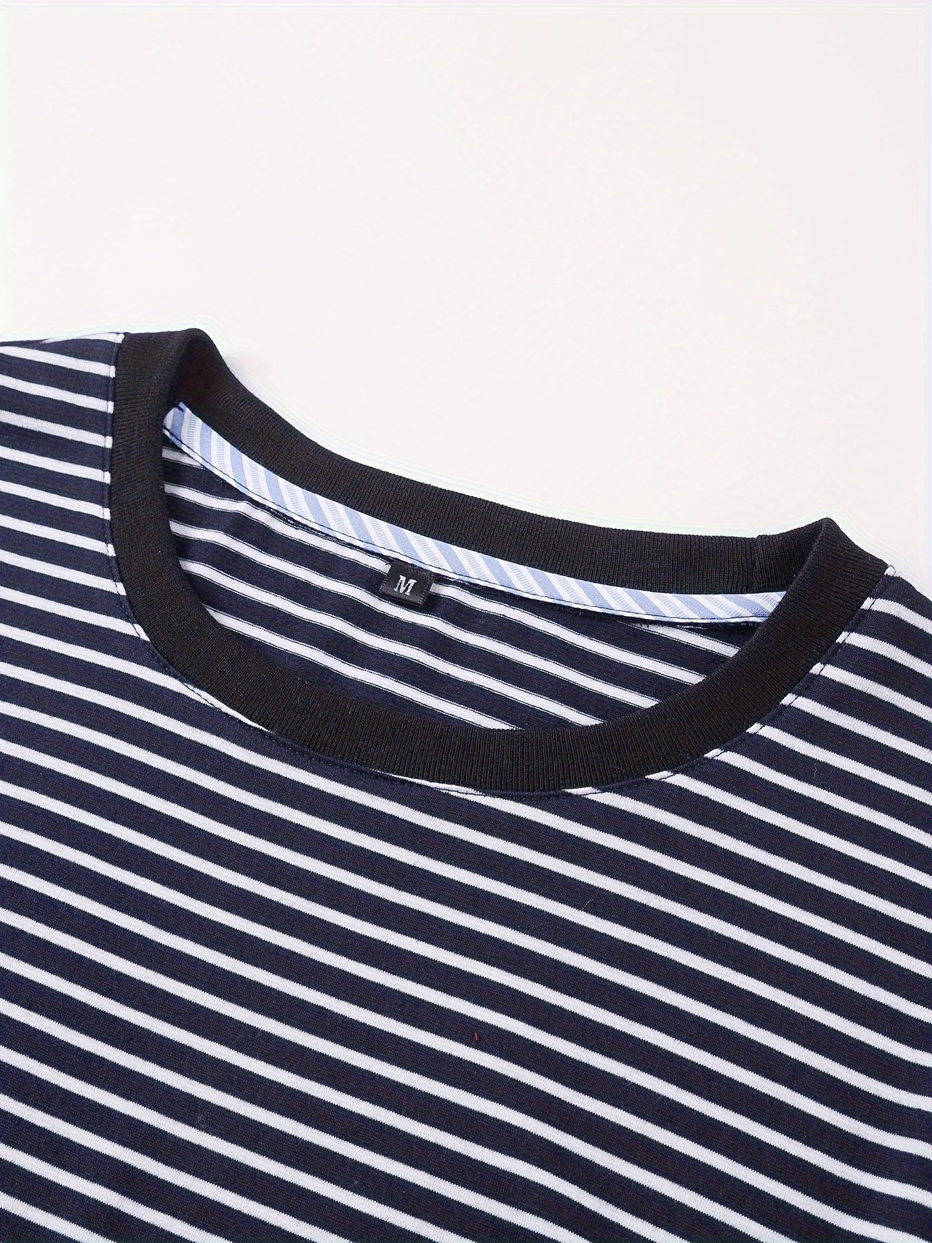 T-shirt à rayures horizontales homme style casual moderne manches courtes