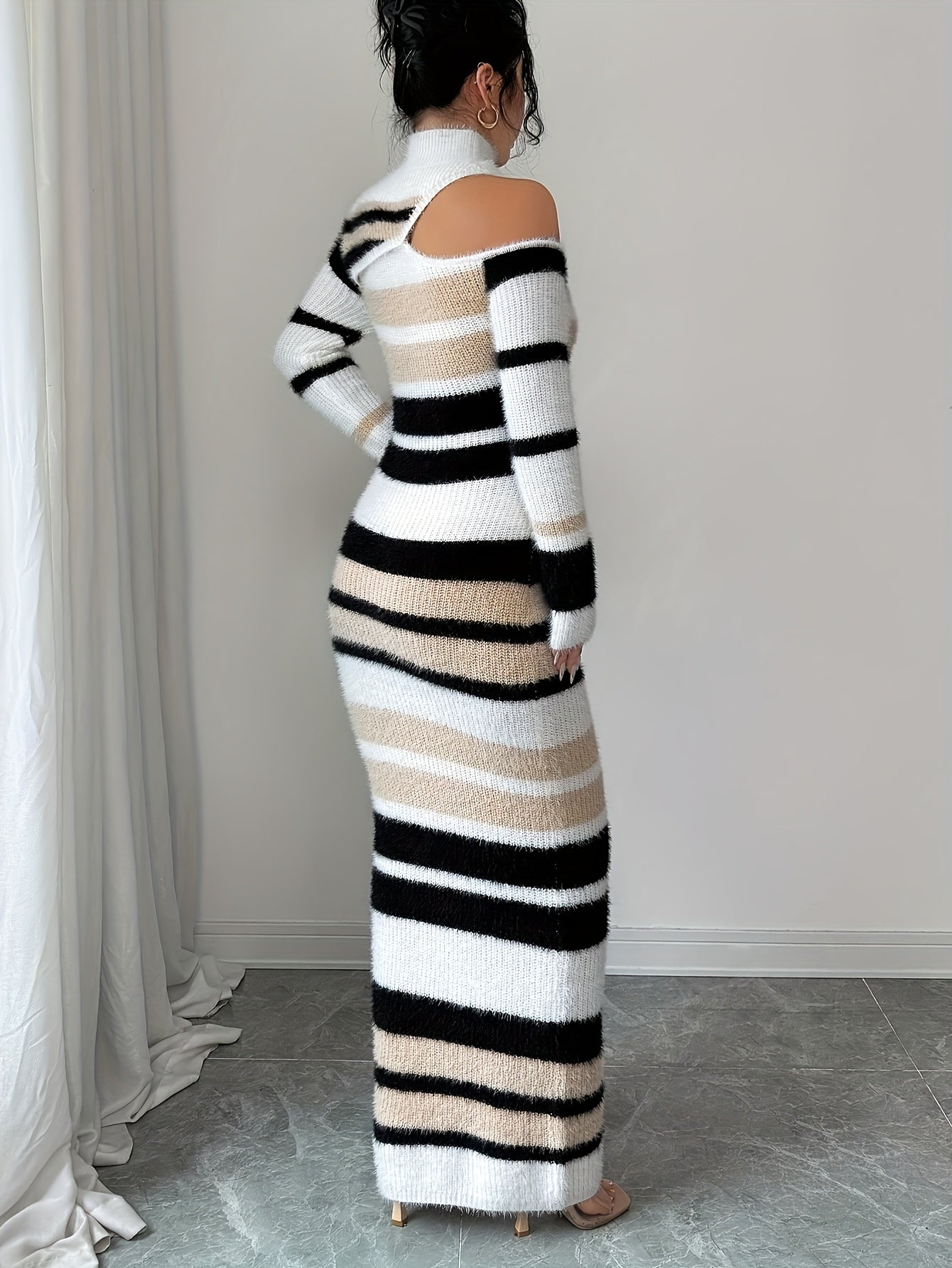 Robe longue moulante à col montant rayée Noir Crème Beige Femme