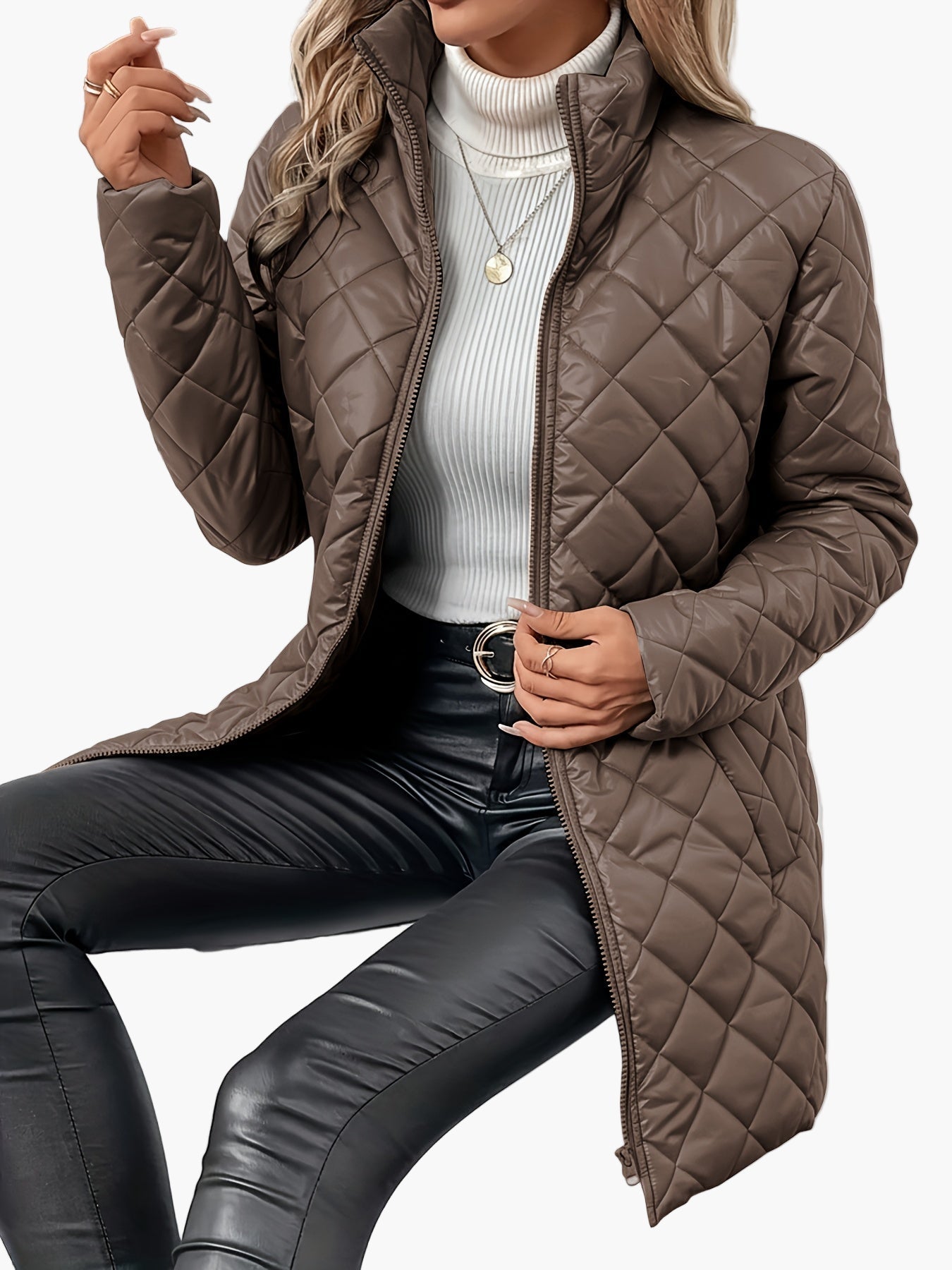 Lang quiltet kåpe for dame i urban chic stil til vinteren
