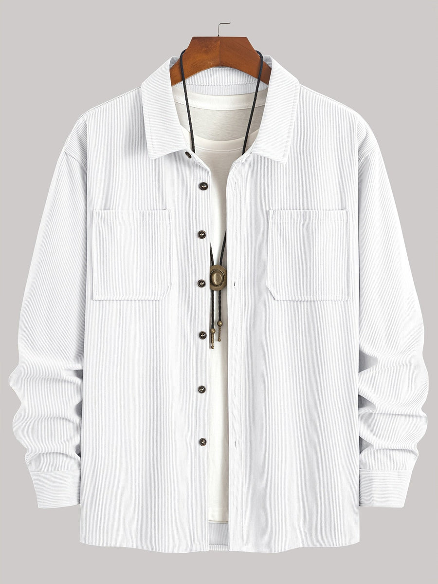 Herrenhemd im Overshirt-Stil aus geripptem Stoff mit Knöpfen und Brusttaschen