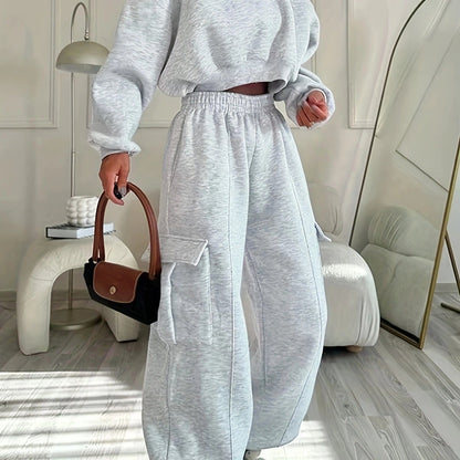 Ensemble survêtement femme décontracté gris clair pull court et pantalon cargo ample