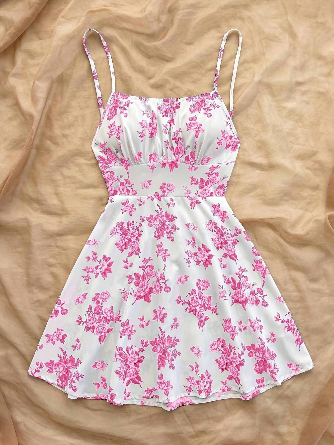 Abito estivo femminile stile elegante a fiori, taglio a trapezio, uso quotidiano o occasione speciale