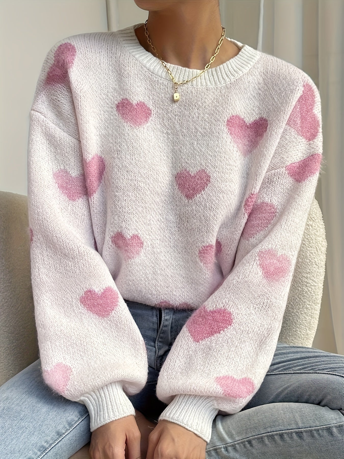 Pull col rond ample en maille blanc avec cœurs beiges
