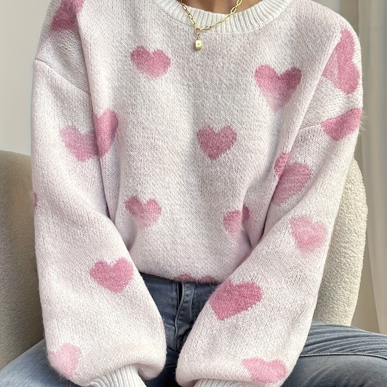 Pull col rond ample en maille blanc avec cœurs beiges