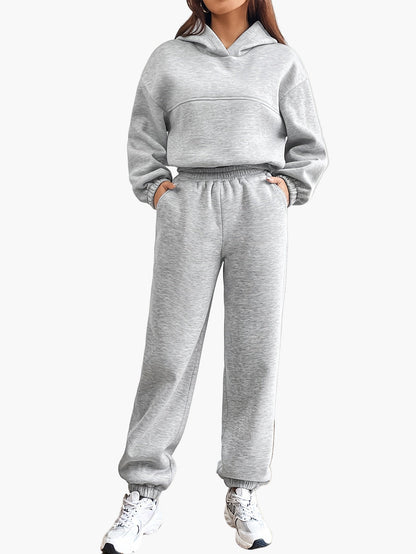Lässiges Damen-Sportanzug-Set – Kapuzenpullover und Jogginghose – bequemer urbaner Stil