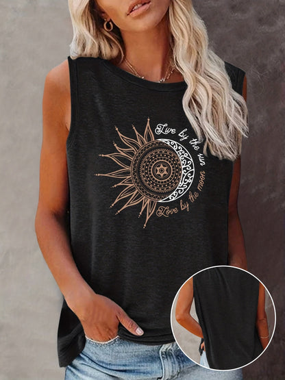 Dame top i boheme-stil med grafisk sol og måne, afslappet sommer, ung trend
