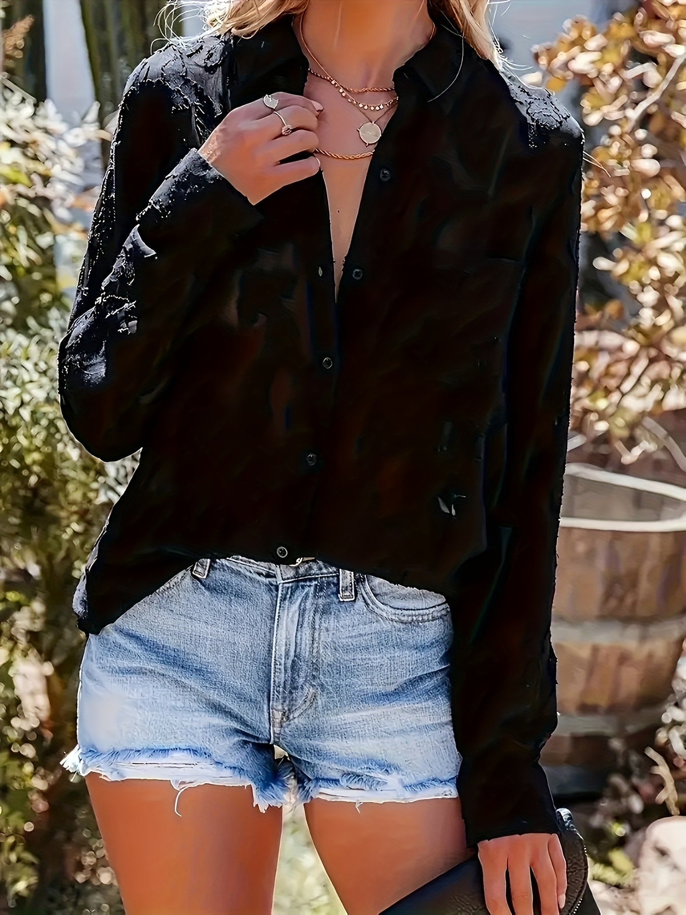 Elegant women's blouse with floral pattern, casual chic style for outings and office