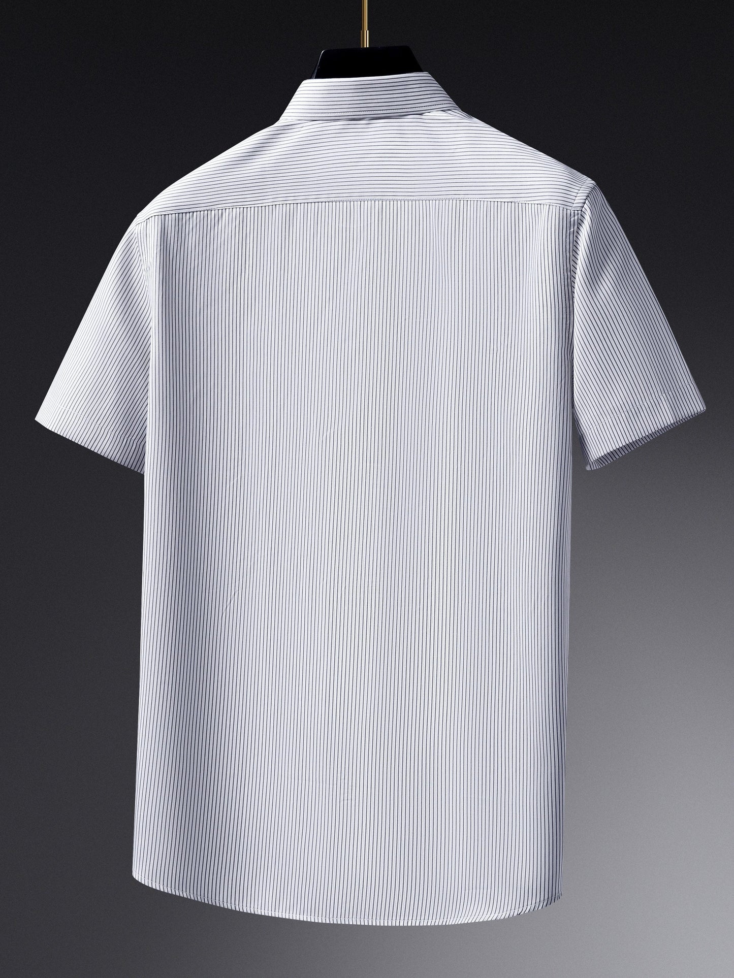 Chemise habillée à manches courtes pour homme style business à rayures fines