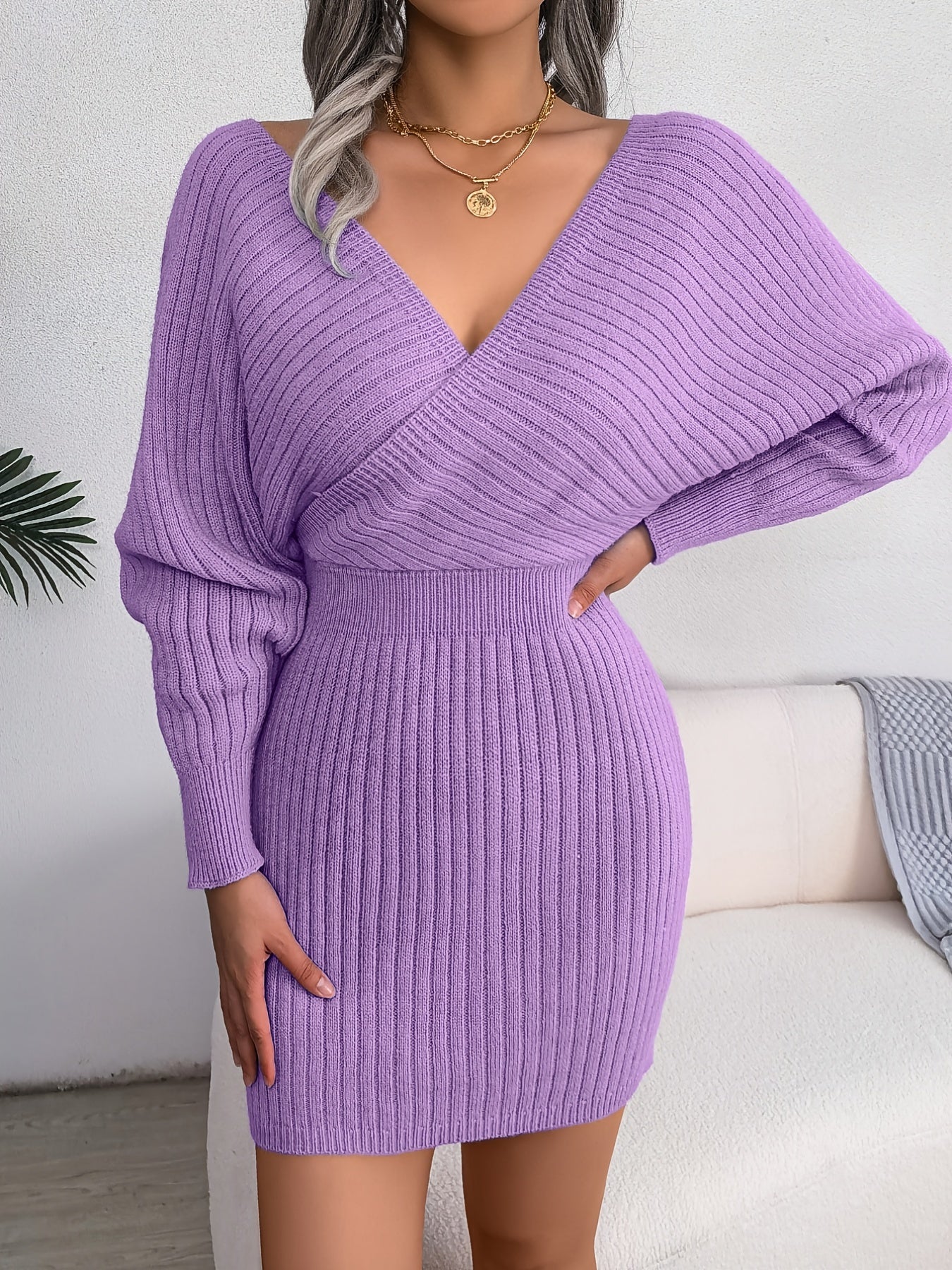Robe pull côtelée femme décolleté V manches longues chauve-souris coupe ajustée