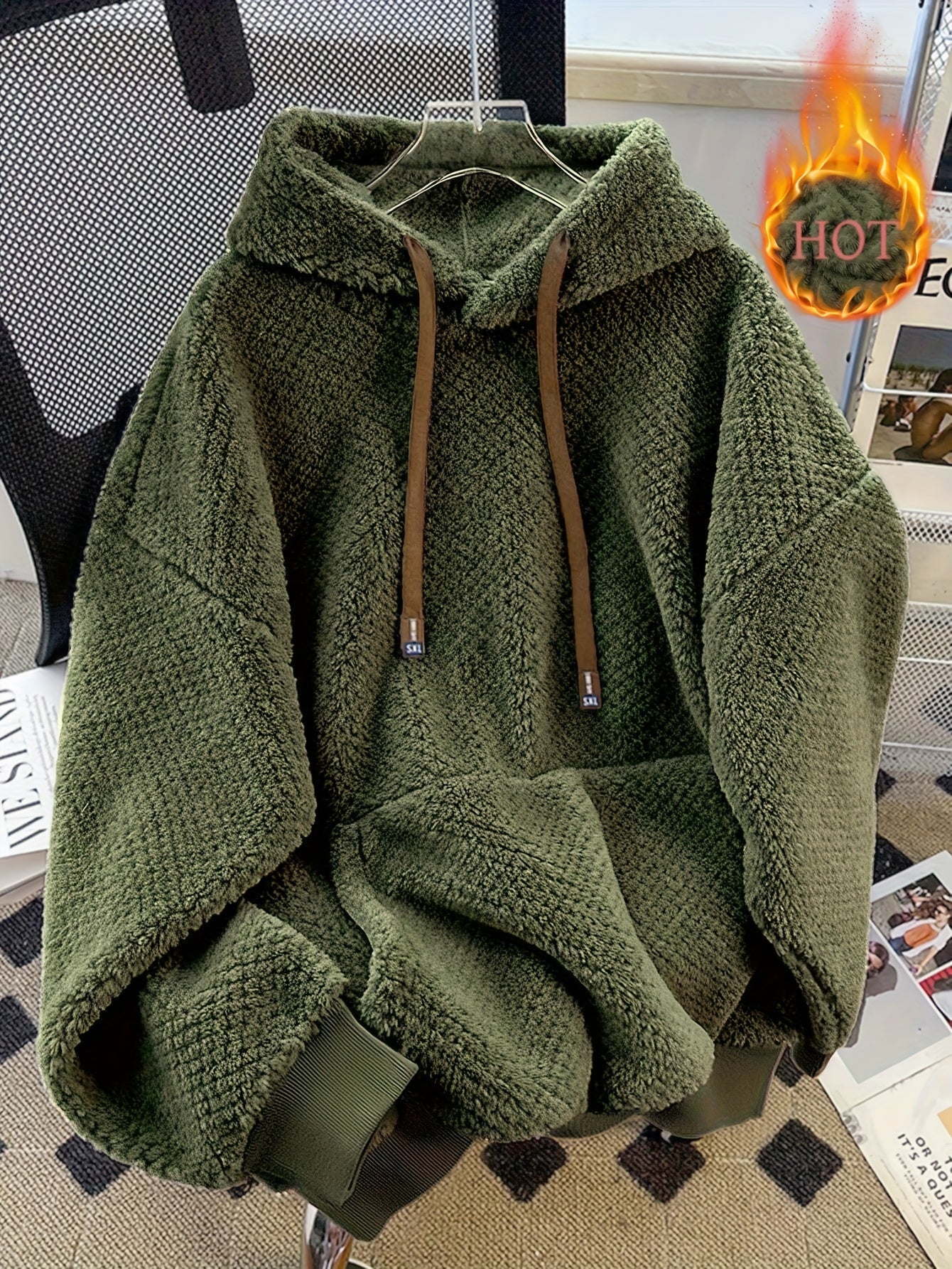 Sweat à Capuche Doux Effet Peluche Vert Militaire avec Cordon Contrastant
