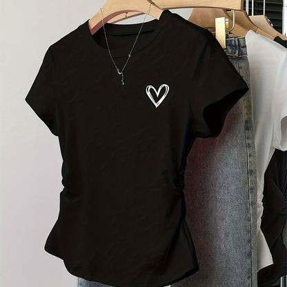 Dame T-shirt med tætsiddende pasform, hjerteprint, afslappet og trendy stil