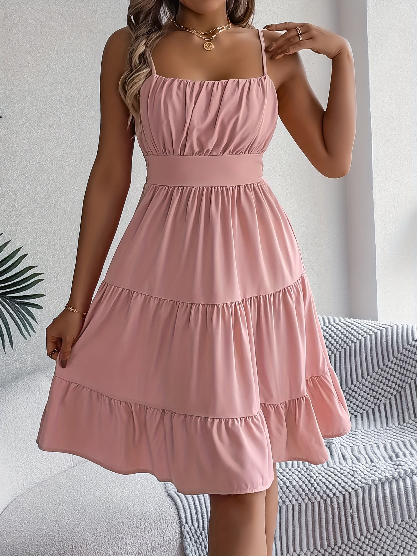 Robe d'été femme style décontracté à bretelles fines, volants, allure vacances
