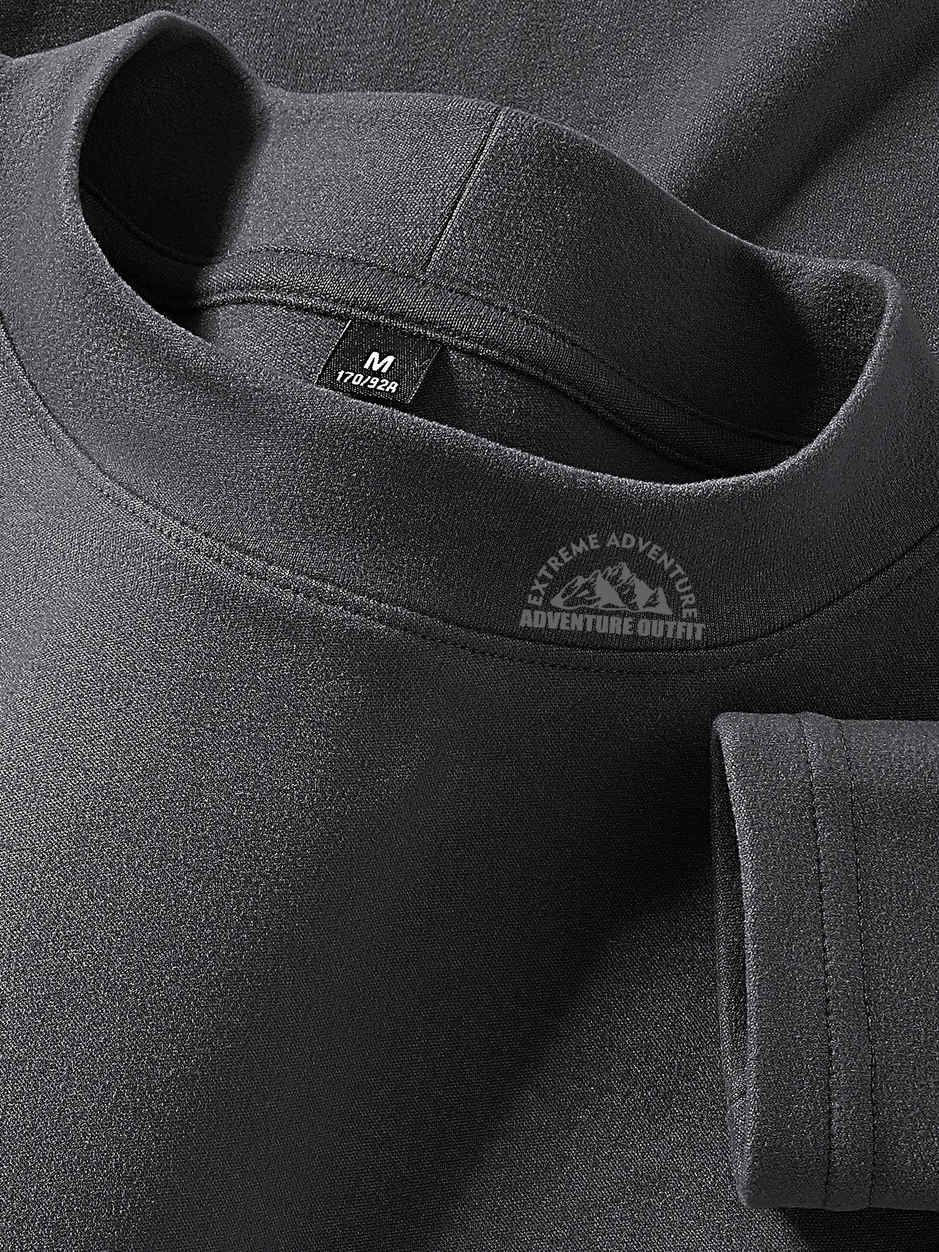 Haut à col montant doux couleur unie manches longues pour homme