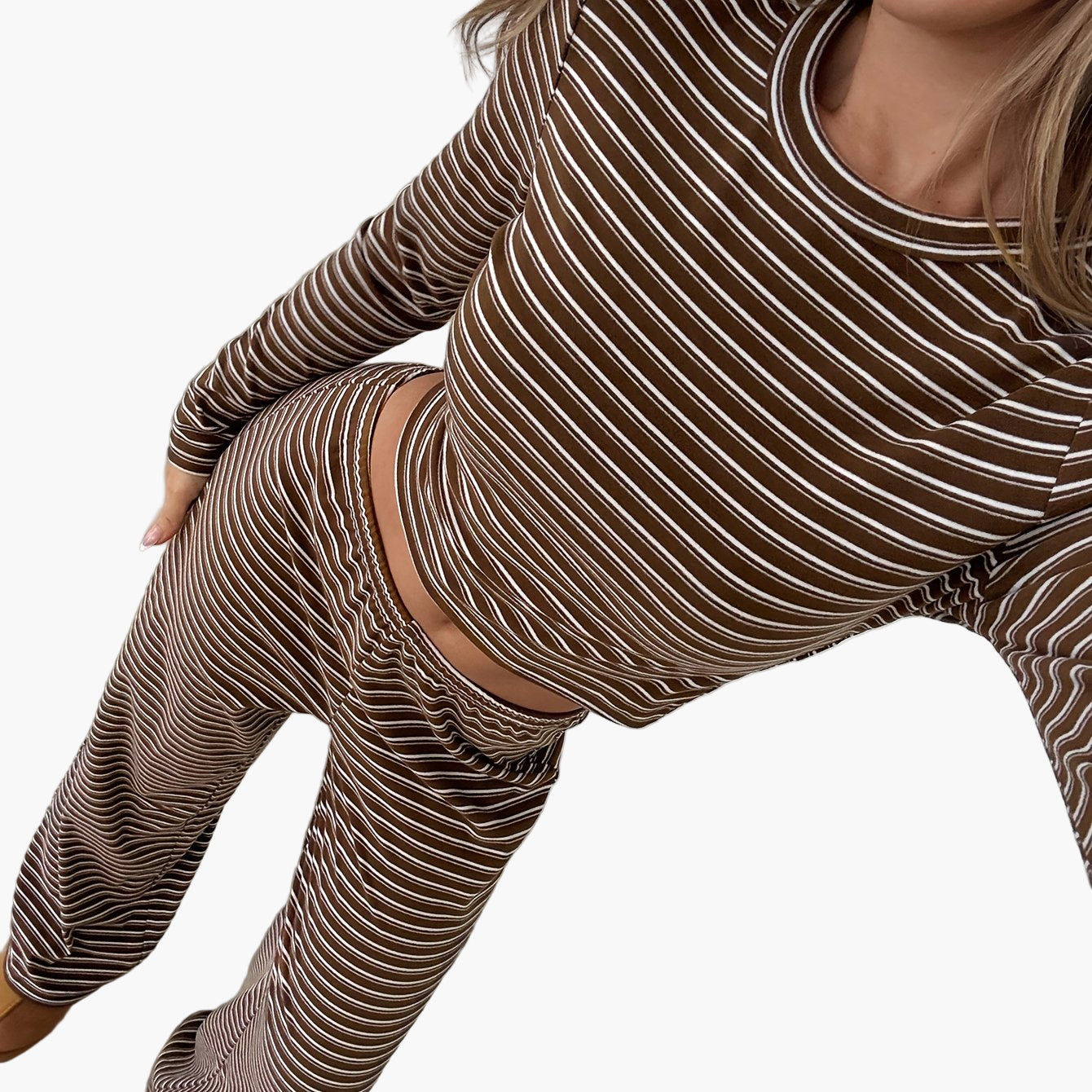 Conjunto casual de mujer a rayas, mangas largas, ideal para el descanso o el día a día
