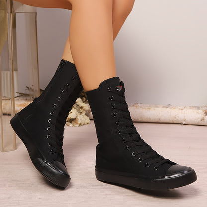 Bottes montantes type basket blanches à lacets et fermeture éclair latérale