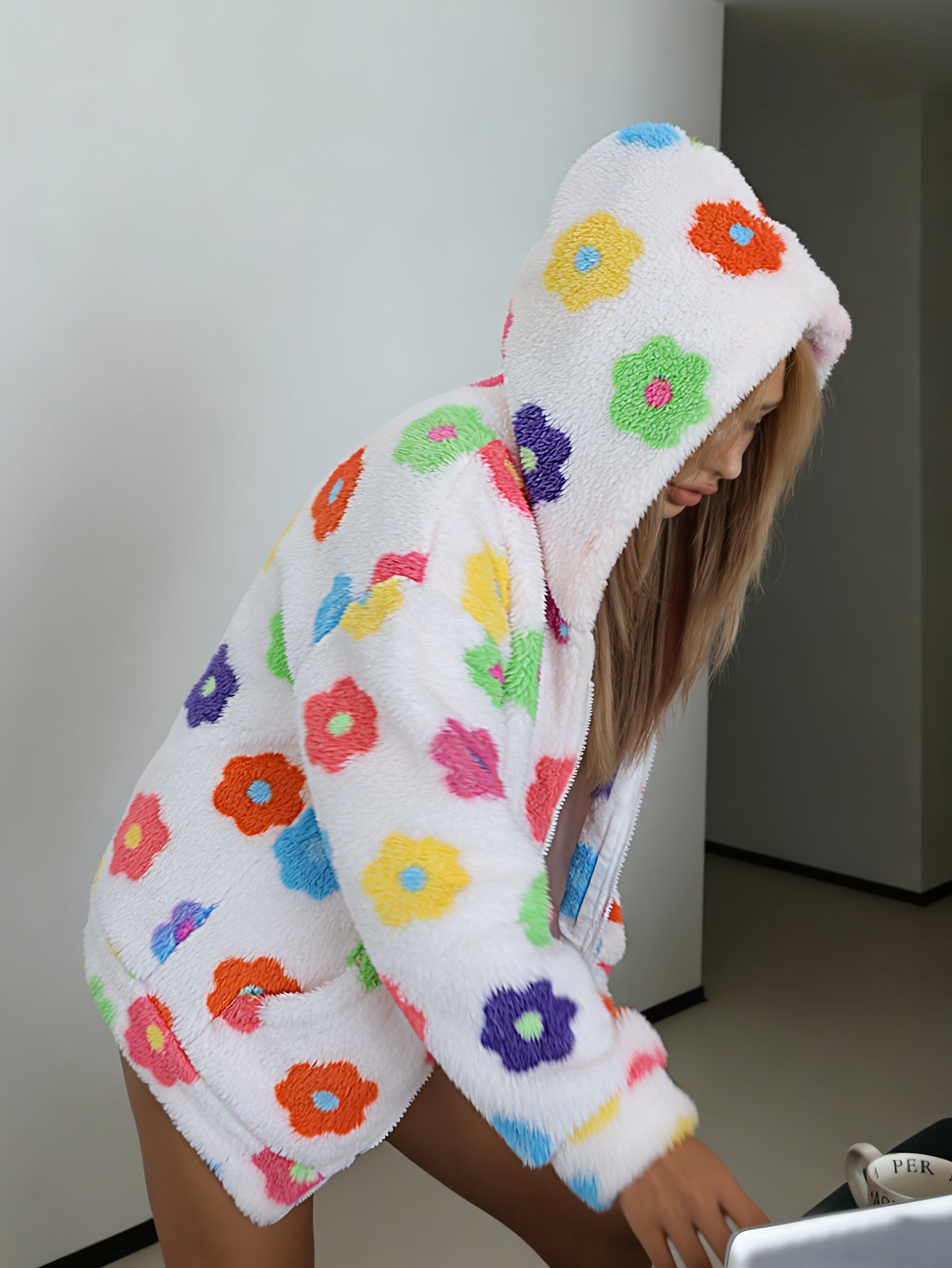 Veste à capuche douce motif fleurs colorées pour femme