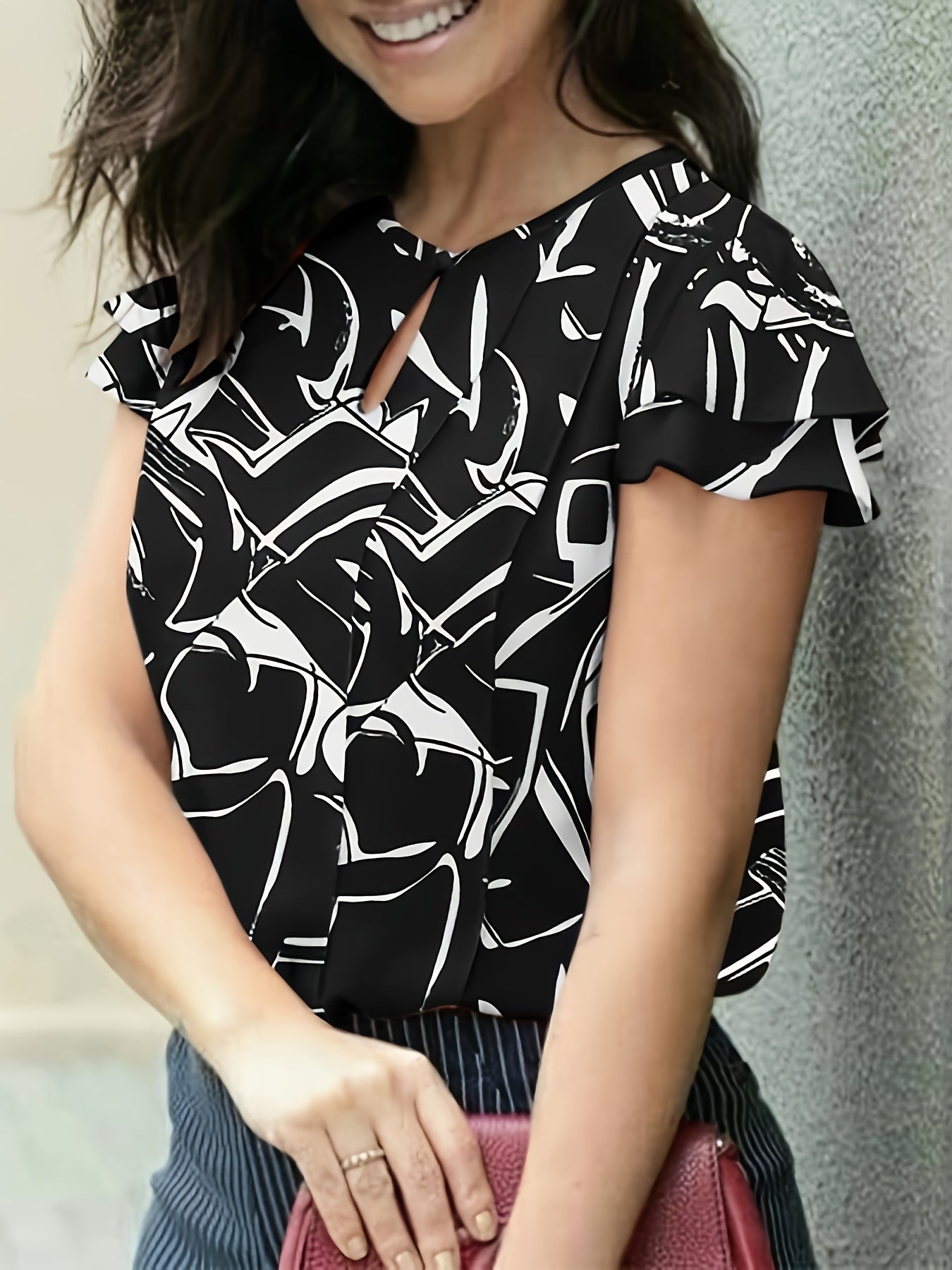 Blouse élégante à manches courtes volantées pour femme, style bureau et sorties