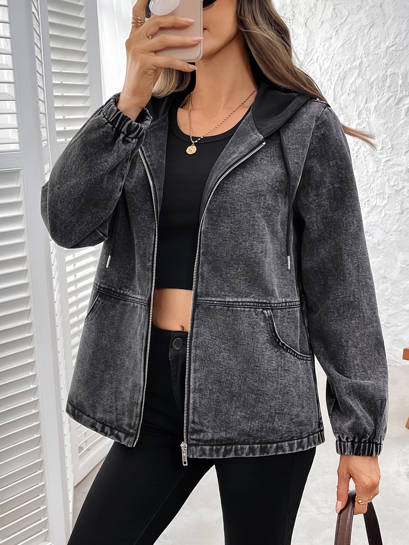 Veste à capuche femme gris délavé zippée poches à rabat