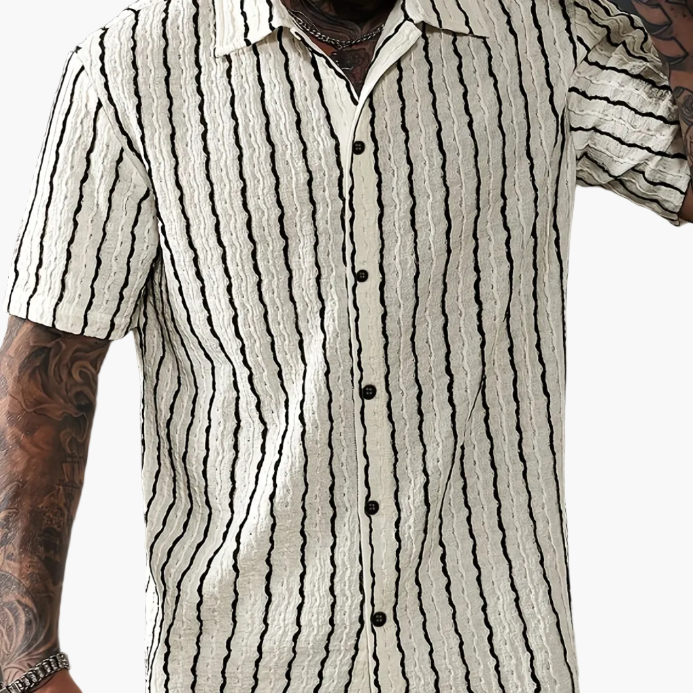 Chemise décontractée à rayures ondulées pour homme – Style estival tendance, idéale pour les sorties et les week-ends