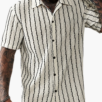 Chemise décontractée à rayures ondulées pour homme – Style estival tendance, idéale pour les sorties et les week-ends