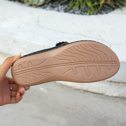 Sandales décontractées pour femme à talon plat style tongs avec fleurs – Idéal pour l’été