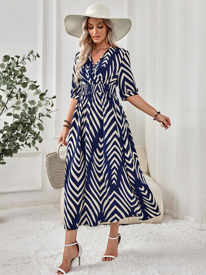 Robe longue femme style maxi à motif chevron, élégance moderne pour occasions et sorties