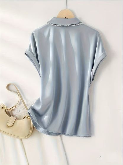 Elegant short-sleeve blouse with collar and scarf for women – Casual chic style